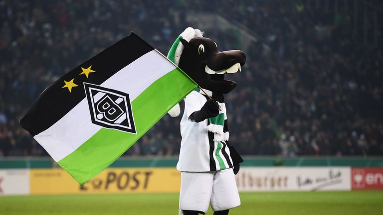 Borussia Mönchengladbach: Gladbach-Fohlen "Jünter" gibt es seit 1999. Benannt ist das Gladbacher Maskottchen nach Vereinslegende Günther Netzer - im Rheinland wird dessen Vorname Jünther ausgesprochen.