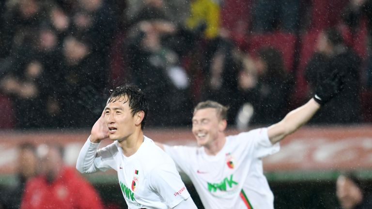 Dong-Won Ji wechselt ablösefrei von Augsburg nach Mainz.