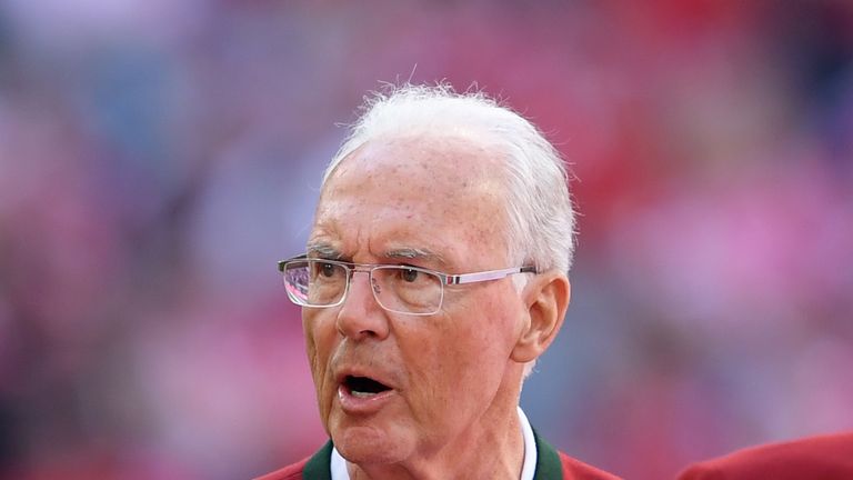 Franz Beckenbauer kritisiert die bayern-Stars.
