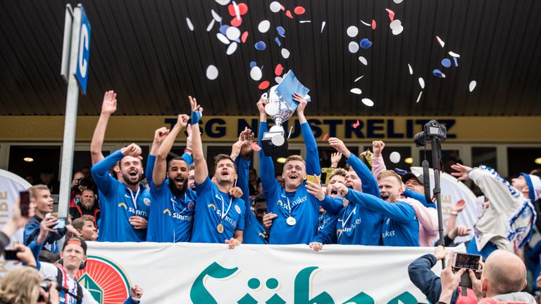 Hansa Rostock bezwingt im Pokal den Torgelower FC Greif.
