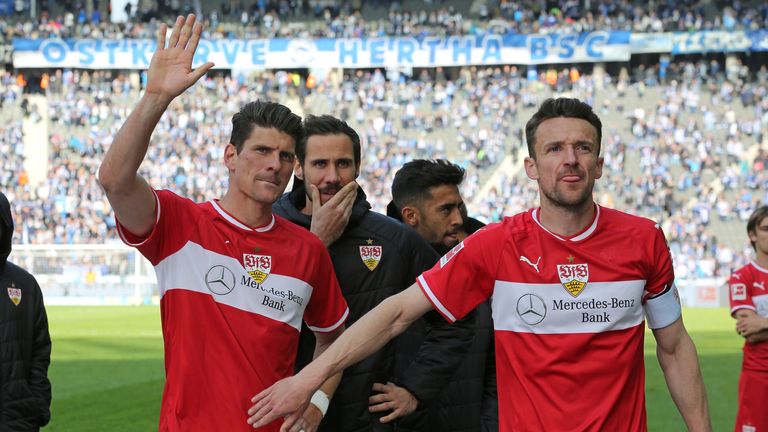 Mario Gomez wird auch in der kommenden Saison für den VfB spielen - die Personalie Christian Gentner ist noch ungewiss.