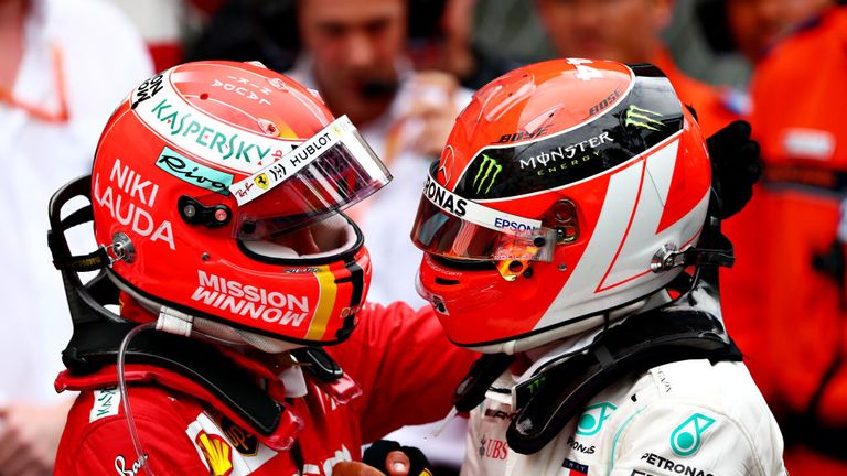 Lewis Hamilton (r.) gewinnt den GP von Monaco vor Sebastian Vettel (l.).