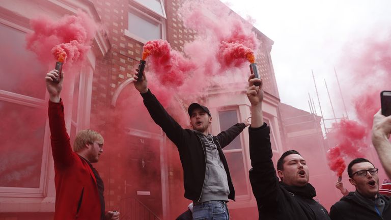 60.000 bis 70.000 Engländer werden in Madrid erwartet.