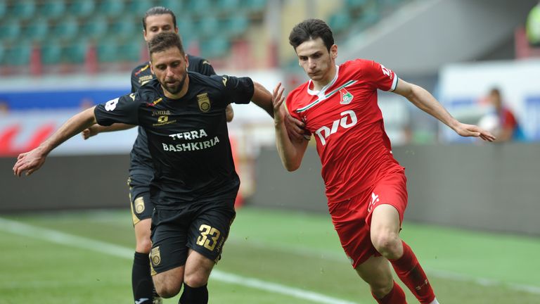 ​Die russische Hauptstadt Moskau stellt vier Teams im Oberhaus des Landes. Damit stammt ein Viertel der gesamten russischen Premier Liga aus Moskau. Namentlich sind das ZSKA Moskau, Dinamo Moskau, Lokomotive Moskau und Spartak Moskau. 