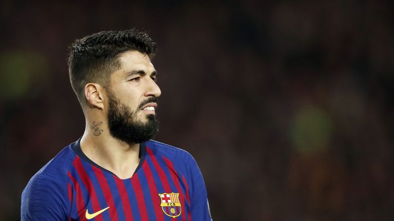 Barcelona-Stürmer Luis Suarez wurde am Knie operiert