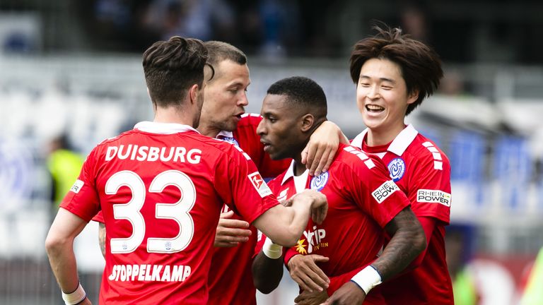 Mit dem 2:0-Sieg in Kiel, wahrt sich der MSV Duisburg die Mini-Chance auf den Relegationsplatz.