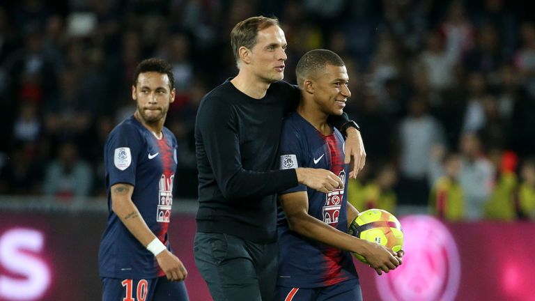 Titelgaranten unter sich: Neymar und Kylian Mbappe trugen maßgeblich zum Gewinn des Titels bei. Mittlerweile scheint die Kommunikation mit Coach Thomas Tuchel nicht zu stimmen. Bei den Parisern soll man über einen Trainerwechsel nachdenken.