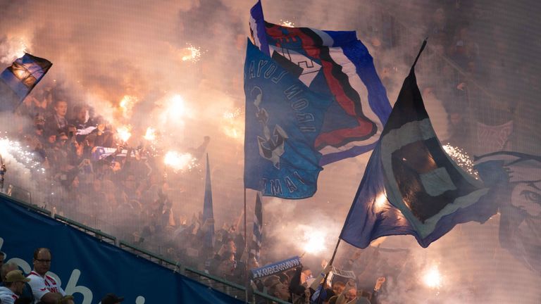 Der Hamburger SV kassiert wegen Abbrennen von Pyrotechnik durch die Anhänger eine Geldstrafe vom DFB.