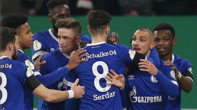 Schalke 04 steht im Sommer vor einem Umbruch. Einige junge Spieler machen jedoch Hoffnung. 