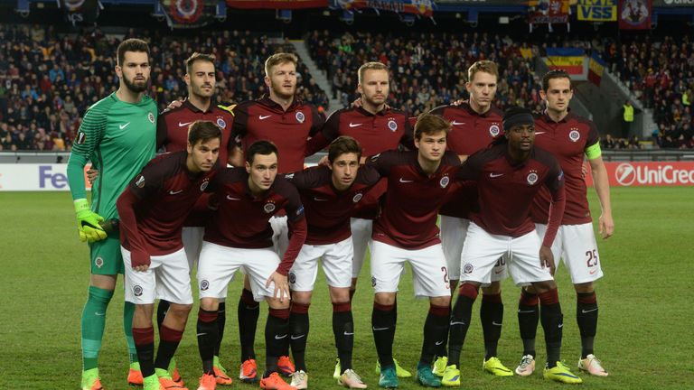 ​Die tschechische Hauptstadt Prag stellt ebenfalls fünf Teams in der höchsten Spielklasse des Landes. Fortuna Liga: Slavia Prag, Viktoria Pilsen, Sparta Prag, Bohemians Prag 1905, Dukla Prag.