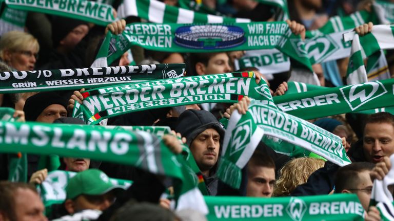 SV Werder Bremen: Mit Heidschnucke „Pico“ in den 60er Jahren und Möwe „Werdi“ scheiterten die Versuche einen tierischen Begleiter zu etablieren. 