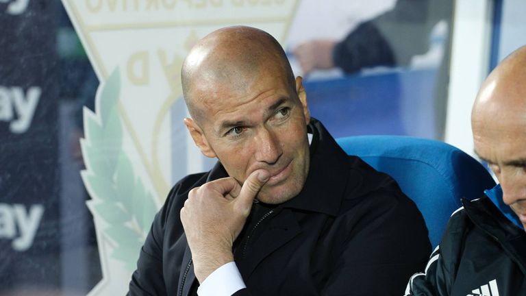 Plant er bereits den Umbruch? Zinedine Zidane will mit Real Madrid in der nächsten Saison wieder Titel holen.