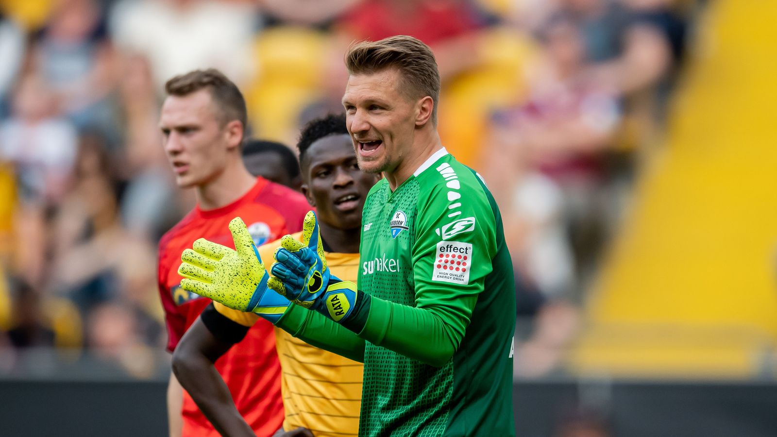 Matthew Ratajczak Michael Ratajczak verlängert beim SC Paderborn | Fußball News | Sky Sport