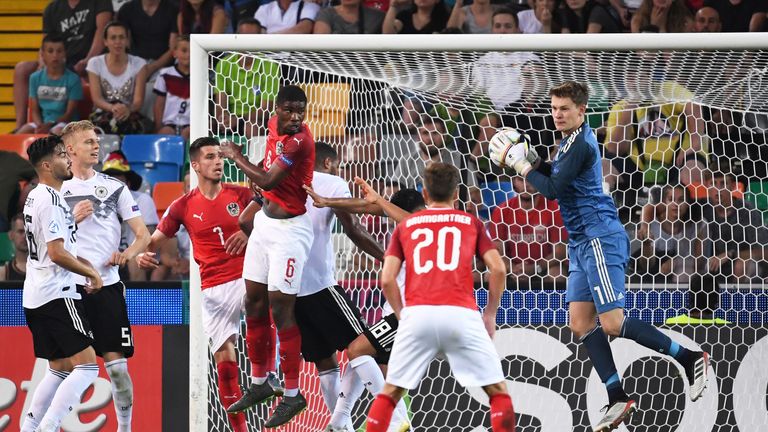 Alexander Nübel: Der Schalker wurde gegen Dänemark und Serbien wenig gefordert, konnte sich aber zweimal auszeichnen. Gegen Österreich mit Licht und Schatten, letztlich hat Nübel eine Niederlage mit zwei starken Paraden beim Stand von 1:1 verhindert.