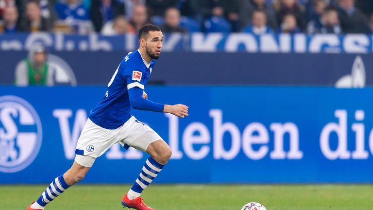 Auch Nabil Bentaleb könnte S04 verlassen. Der 24-Jährige strebt wohl nach zwei Jahren eine Rückkehr in die Premier League an. Nach einer  Leisten-Operation vor drei Wochen dürften jedoch viele Klubs von einer Verpflichtung absehen.