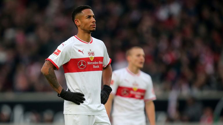 Dennis Aogo erhält keinen neuen Vertrag beim VfB Stuttgart.