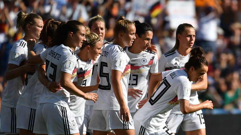 Die deutsche Mannschaft geht mit einer Weißen Weste ins Achtelfinale.