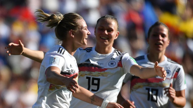 Die deutschen DFB-Damen gewinnen alle drei Gruppenspiele.