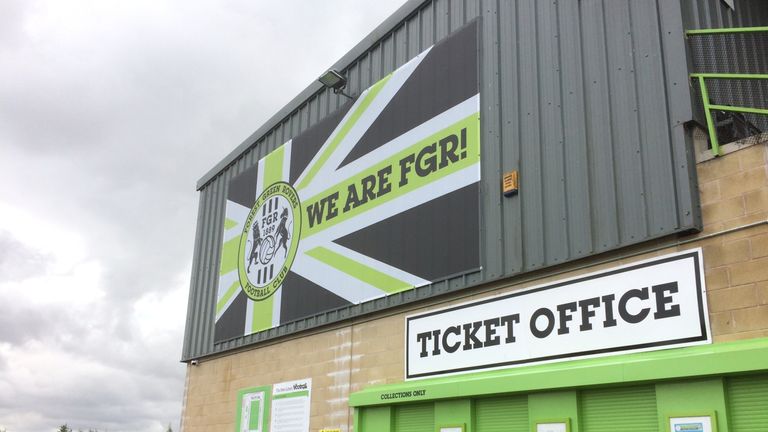 Die Heimstätte der Forest Green Rovers in Nailsworth.