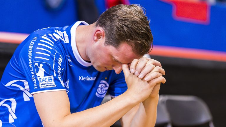 VfL-Sportdirektor Christoph Schindler ist niedergeschlagen.