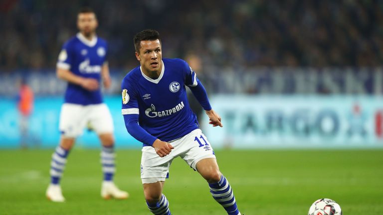 Yevhen Konoplianka stellte in der ukrainischen Nationalmannschaft zwar immer wieder seine Qualitäten unter Beweise, auf Schalke ist ihm das jedoch nicht wirklich gelungen. Somit dürfte S04 nur eine einstellige Millionensumme für ihn erhalten. 