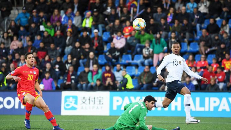 Kylian Mbappe erzielt gegen Andorra seinen 13. Länderspieltreffer für Frankreich.