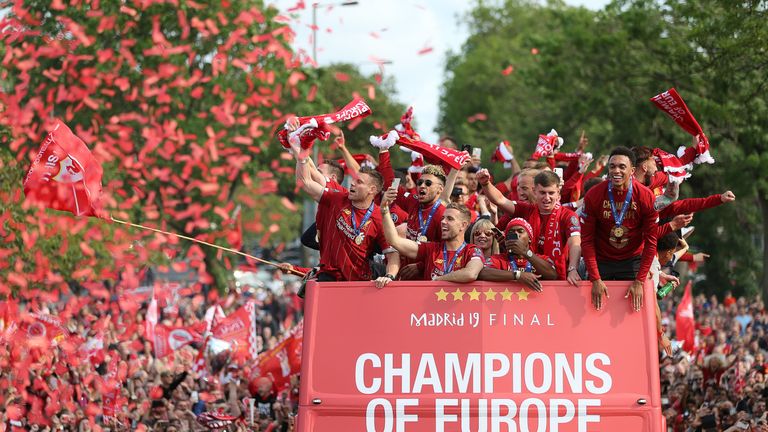 Die "Champions of Europe" feierten ausgelassen mit ihren Fans.