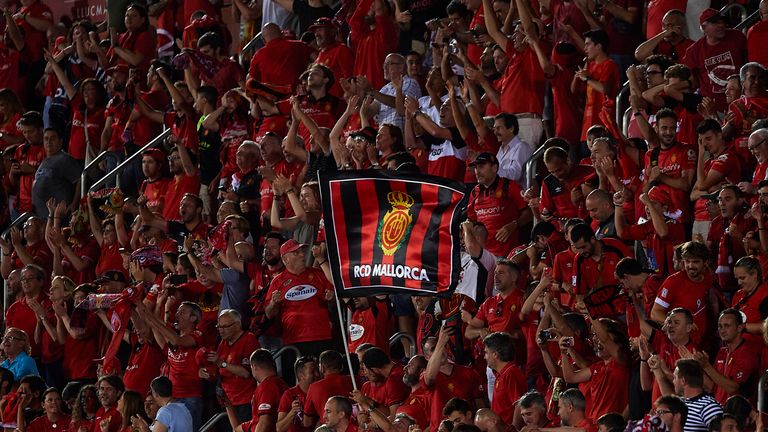 Auf den Super-Gau folgt der Durchmarsch. Nachdem die Mallorciner 2017 in die spanische Drittklassigkeit abgestiegen waren, steigen sie 2019 über die Playoffs als Tabellenfünfter wieder in die LaLiga auf. 