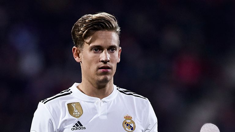 Marcos Llorent soll laut mehreren spanischen Medien das Nummer eins Ziel der Spanier sein. Von Stadtrivale Real soll der zentrale Mittelfeldmotor kommen. Verhandlungen soll schon weit fortgeschritten sein und vor dem Ende stehen.