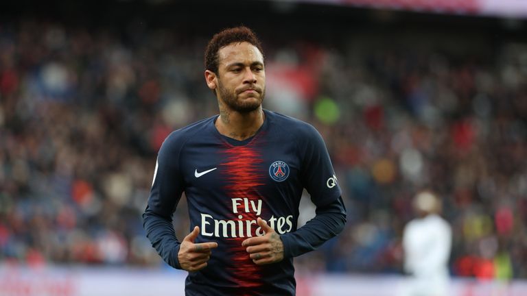Neymar wird für drei Champions-League-Spiele gesperrt.