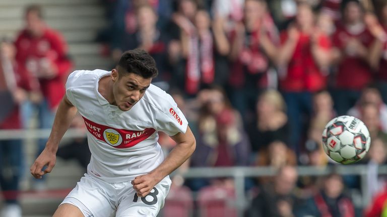 Ozan Kabak kann den VfB Stuttgart aufgrund einer Ausstiegsklausel verlassen.