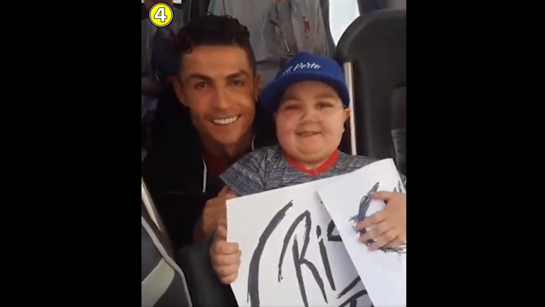 Cristiano Ronaldo bereitet einem kleinen Fan eine große Freude (Quelle: twitter.com/official433). 