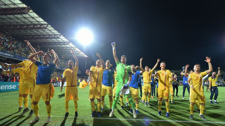 Viitorula (5) und FCSB (4): Die beiden rumänischen Klubs stellen insgesamt neun Spieler der 23 U21-Spieler im Kader der Nationalmannschaft. Der Halbfinaleinzug wird im Land des ehemaligen Fußballstars Hagi groß gefeiert. 