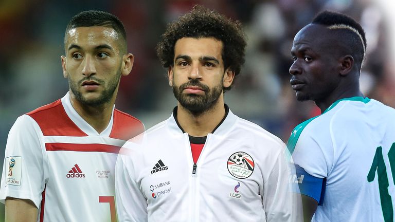 Mo Salah (M.) ist einer von vielen Stars beim Afrika-Cup in Ägypten.