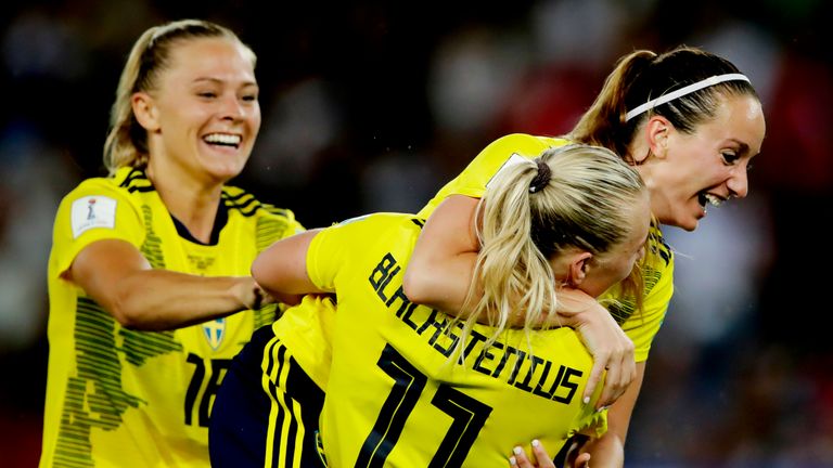 Die Schwedinnen ziehen nach einem 1:0-Sieg gegen Kanada ins WM-Viertelfinale ein. Dort geht es gegen Deutschland. 