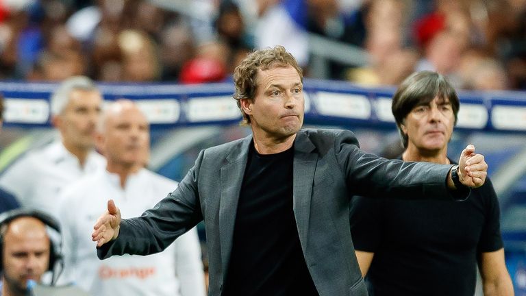 Marcus Sorg steht mit dem abwesenden Bundestrainer Joachim Löw in Kontakt. 