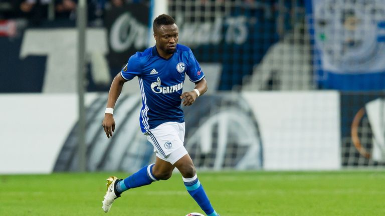 Ein paar Transfers haben die Schalker bereits getätigt. Per Rückkaufoption holte S04 Bernard Tekpetey nach nur einer Saison beim SC Paderborn zurück. 