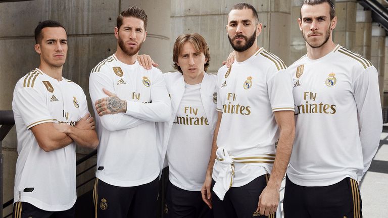 Real Madrid präsentiert sein neues Heimtrikot. (Quelle: Twitter: @realmadriden)