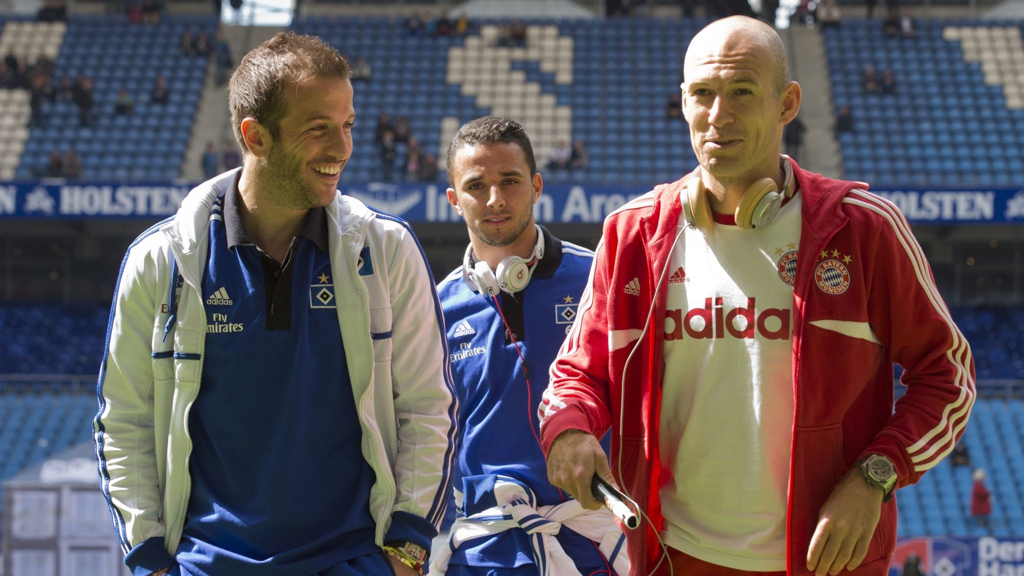 Abschiedsspiel von van der Vaart mit Robben und van ...