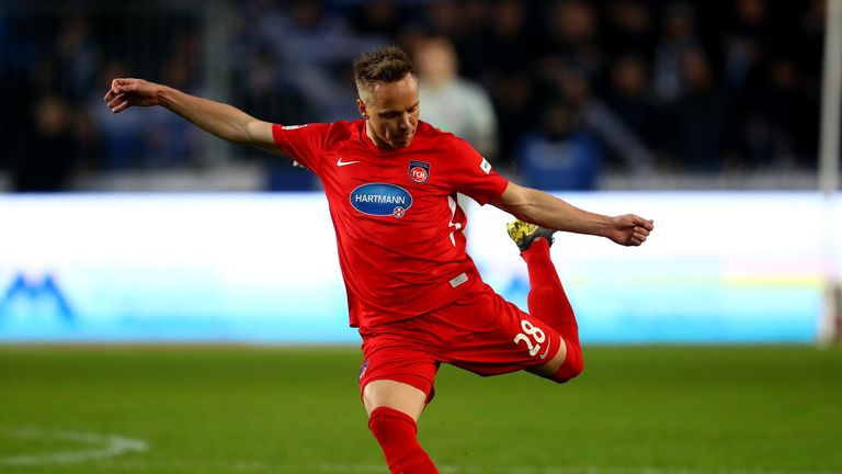 Arne Feick steht seit der Saison 2015/16 für den 1. FC Heidenheim auf dem Platz. 243 Mal lief er im Trikot der Heidenheimer auf und sichert sich den zweiten Platz der Einsatz-Tabelle. 