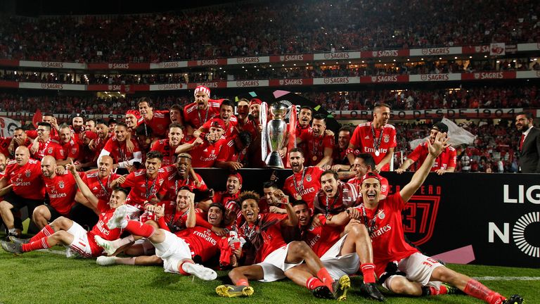 Dieser Titel geht eindeutig an Benfica Lissabon. Die Portugiesen haben in den vergangenen zehn Jahren ein Transferplus von fast 600 Millionen Euro gemacht. 