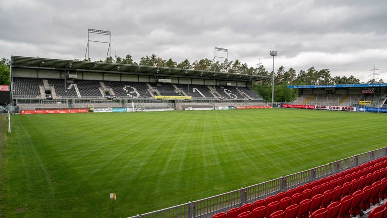 Platz 14: SV Sandhausen - BWT-Stadion am Hardtwald - Kapazität: 15.414.
