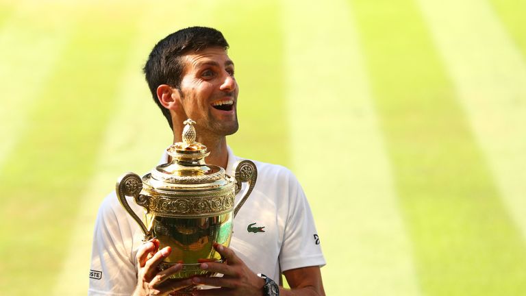 Djokovic - Karrieretitel: 74 - davon 15 Grand-Slam-Titel - vier Siege in Wimbledon. Dritter Spieler nach Don Budge (1938) und Rod Laver (1962 und 1969) der Geschichte, der bei allen vier Grand-Slam-Turnieren in Folge siegreich war.