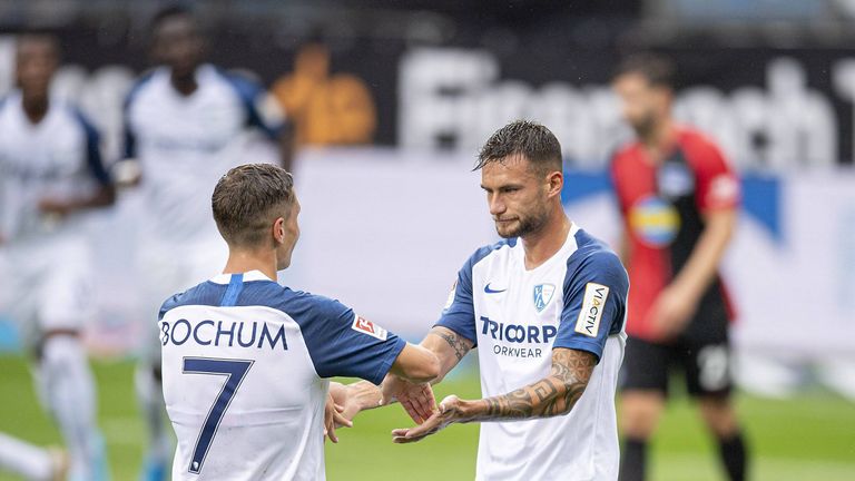 Der VfL Bochum hat einen großen Umbruch hinter und wird sich in der neuen Saison erst mal finden müssen. Neuzugang Danny Blum (re.) traf im gelungenen Testspiel gegen Hertha (1:1).
