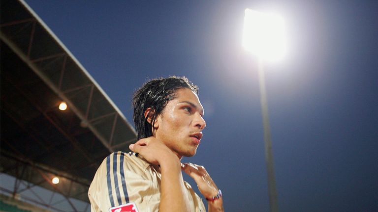 Mit 18 Jahren kam Guerrero im Jahr 2002 zu den Bayern und spielte dort zunächst in der zweiten Mannschaft, bevor er 2004 den Durchbruch in die erste Liga schaffte. Als vielversprechender Youngster 