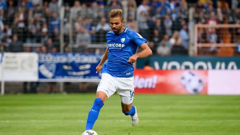 Mittelstürmer Lukas Hinterseer ist seit fünf Jahren in der 2. Bundesliga zu sehen. Während seiner Zeit beim FC Ingolstadt und VfL Bochum erzielte er insgesamt 41 Tore. Ab der kommenden Saison will er seine Torjägerqualitäten beim HSV unter Beweis stellen. 