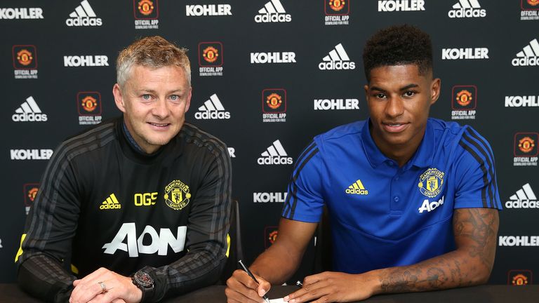 Marcus Rashford verlängert seinen Vertrag bei Manchester United.