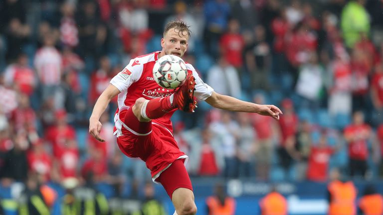 Union Berlin verpflichtet Marvin Friedrich fest.