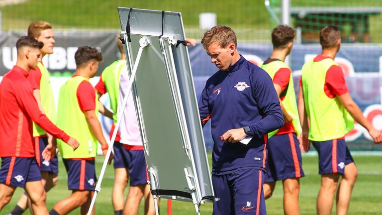 Julian Nagelsmann will dem Spiel von RB Leipzig seine Handschrift verpassen.