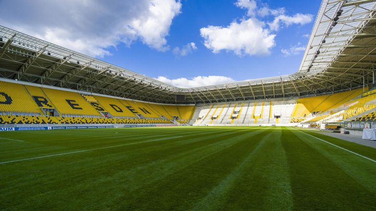 Platz 5: SG Dynamo Dresden - Rudolf-Harbig-Stadion - Kapazität: 32.145.